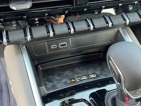 New 2026 Chevrolet Colorado ZR2 w/ ZR2 Bison Edition image 23