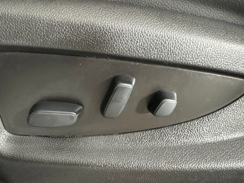 Used 2018 GMC Sierra 1500 SLT AWD/4WD image 16