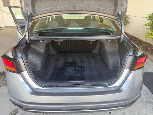 Used 2024 Nissan Altima 2.5 SV image 32