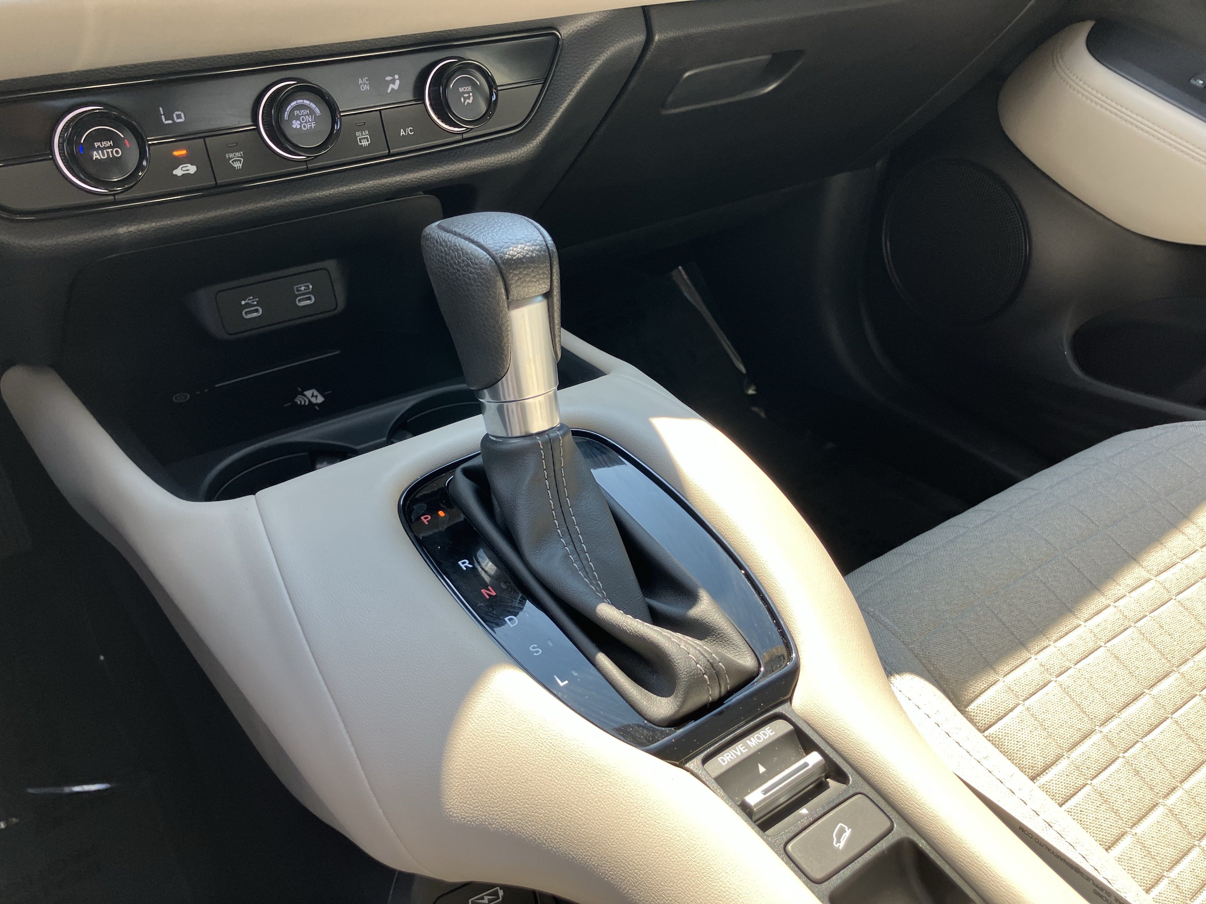 Certified 2026 Honda HR-V LX image 28
