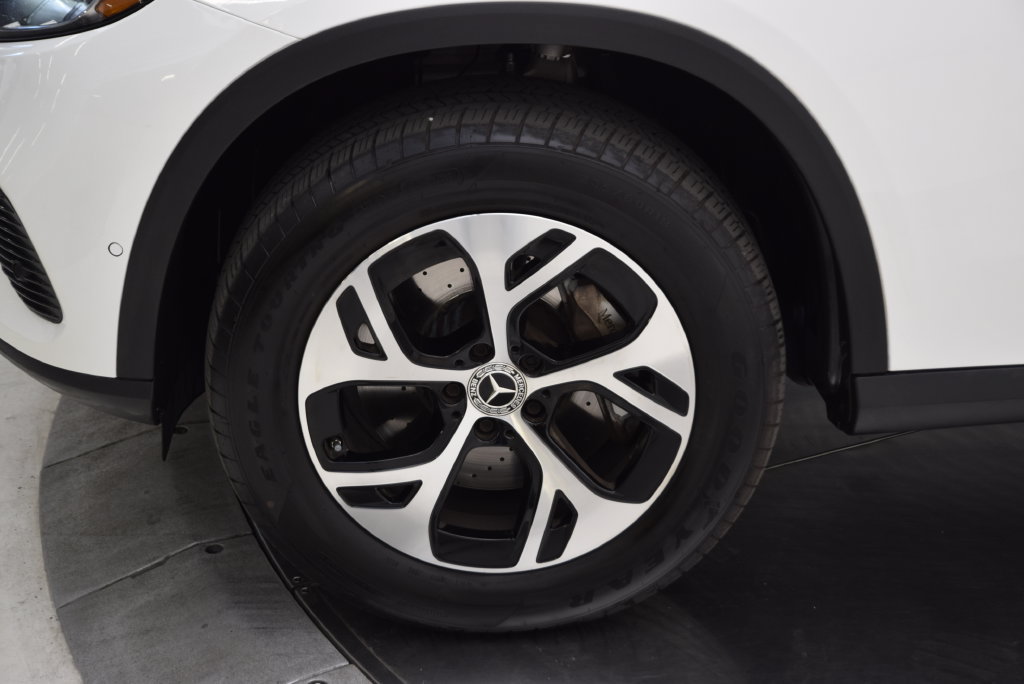 Certified 2025 Mercedes-Benz GLC 350e 4MATIC image 12