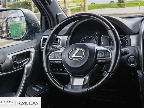 Certified 2022 Lexus GX 460 Premium w/ Premium Plus Package image 18