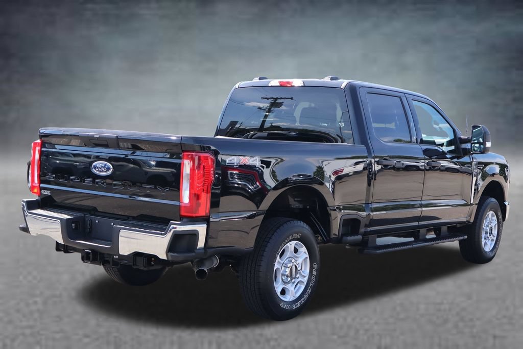Used 2026 Ford F250 XLT AWD/4WD image 3