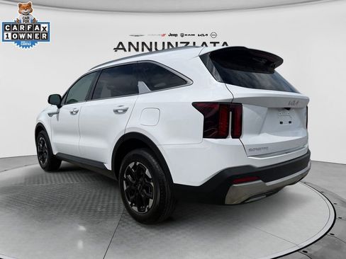 Certified 2024 Kia Sorento S AWD/4WD image 3