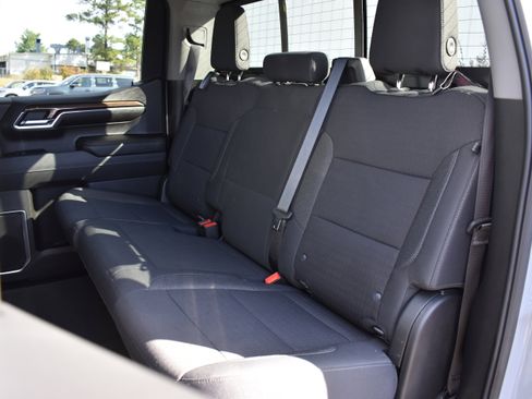 Used 2024 Chevrolet Silverado 1500 LT w/ Z71 Off-Road Package image 28