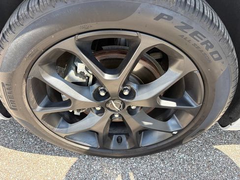 Used 2025 Chrysler Pacifica Limited FWD image 23