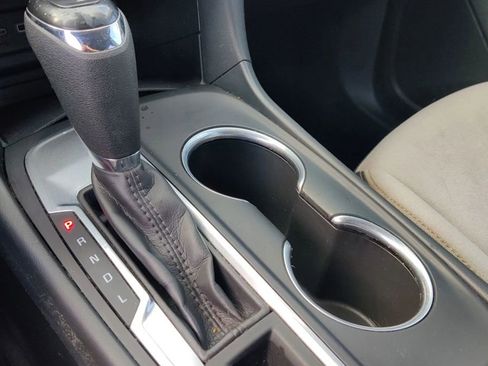 Used 2020 Chevrolet Equinox LS w/ LS Convenience Package image 26