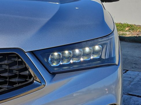 Used 2019 Acura MDX A-Spec image 9