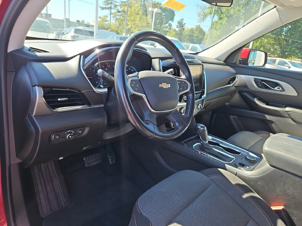 Used 2020 Chevrolet Traverse LT FWD image 20