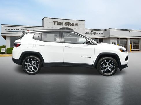 Used 2025 Jeep Compass Limited AWD/4WD image 6