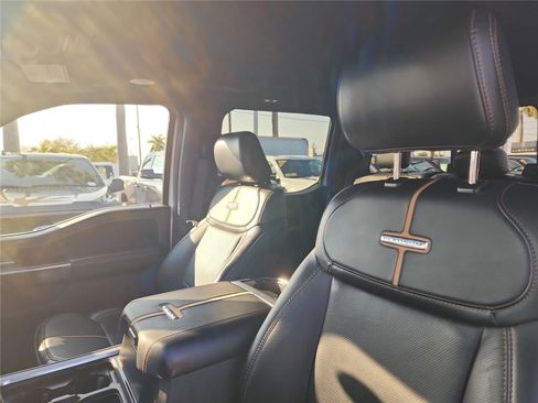 Certified 2024 Ford F250 Platinum w/ FX4 Off-Road Package image 15