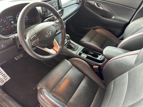 Used 2018 Hyundai Elantra GT Sport FWD image 10