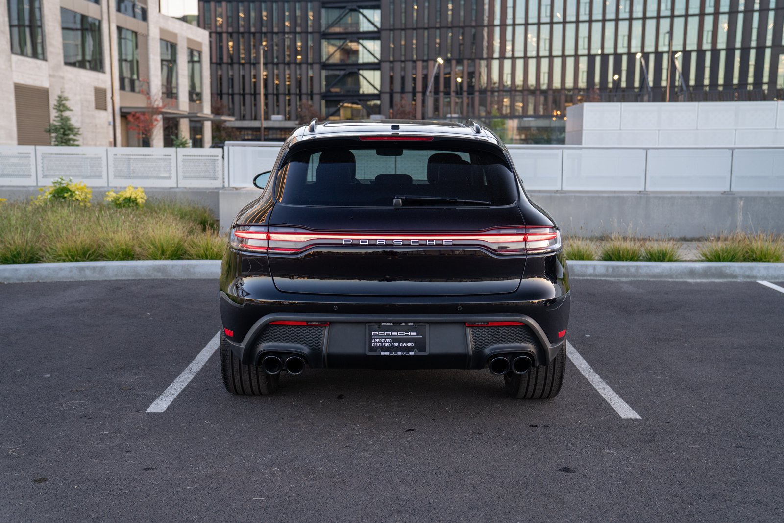 Certified 2026 Porsche Macan Turbo AWD/4WD image 7