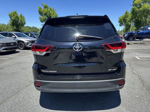 Used 2019 Toyota Highlander SE AWD/4WD image 6