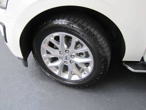 Used 2021 Ford Expedition XLT RWD image 28