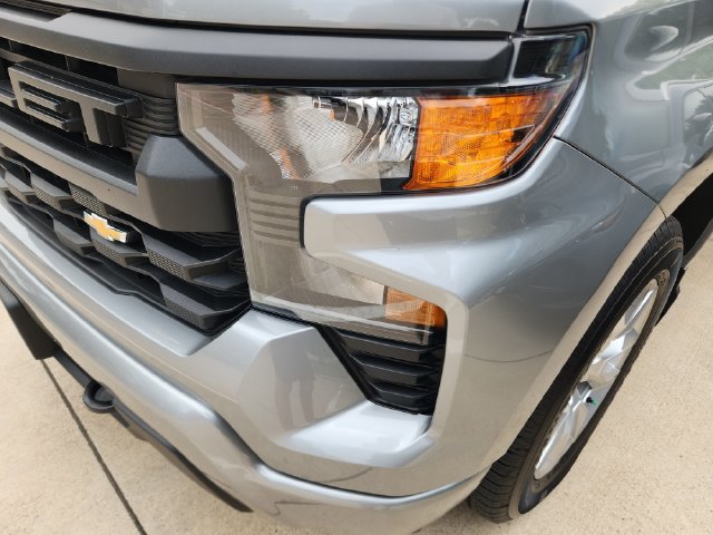 Used 2025 Chevrolet Silverado 1500 Custom RWD image 8