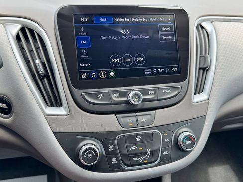Used 2023 Chevrolet Malibu LS FWD image 23