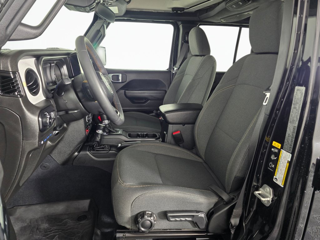 Used 2024 Jeep Wrangler Unlimited AWD/4WD image 13