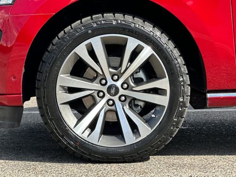 Certified 2020 Ford Expedition Platinum image 28