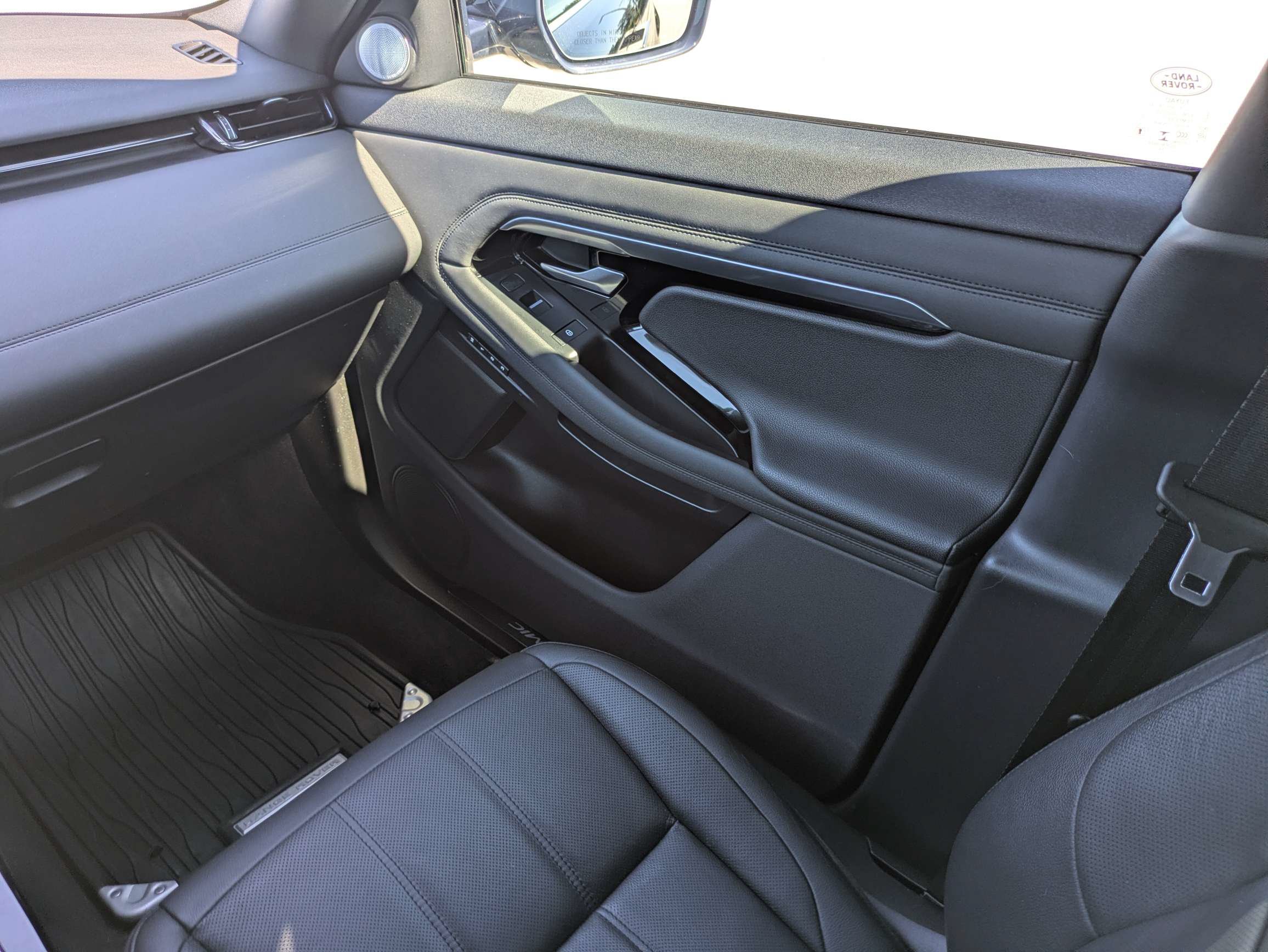 Used 2020 Land Rover Range Rover Evoque R-Dynamic SE AWD/4WD image 17