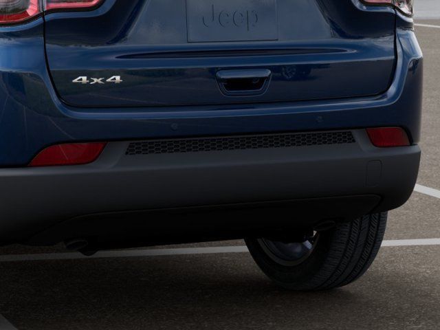 Used 2026 Jeep Compass Limited AWD/4WD image 13