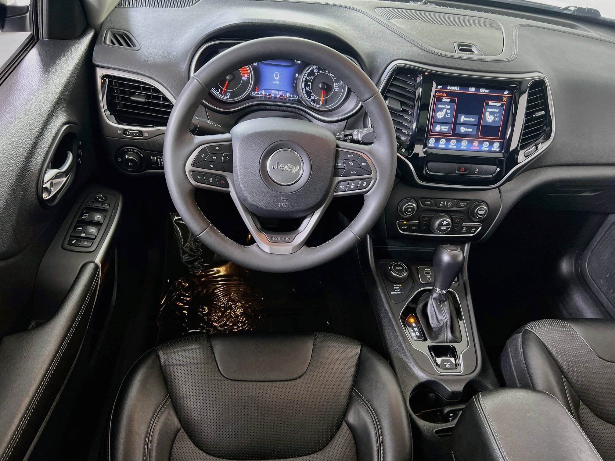 Used 2022 Jeep Cherokee Limited AWD/4WD image 22