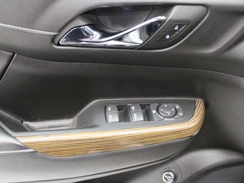 Used 2023 GMC Acadia SLE w/ Driver Convenience Package image 15