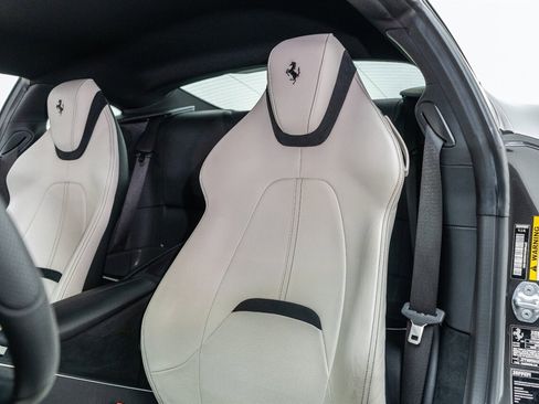Used 2021 Ferrari Roma image 27