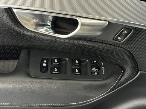 Used 2020 Volvo XC90 T6 R-Design w/ Protection Package Premier image 13