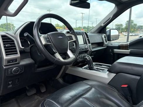 Used 2020 Ford F150 Lariat w/ Equipment Group 502A Luxury AWD/4WD image 18