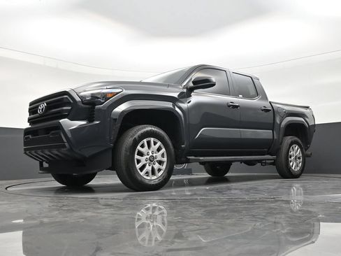 Used 2026 Toyota Tacoma SR RWD image 20