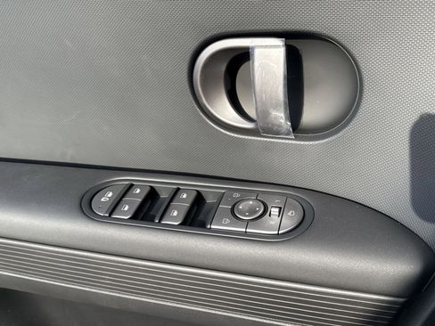 New 2025 Hyundai Ioniq 5 SEL image 15