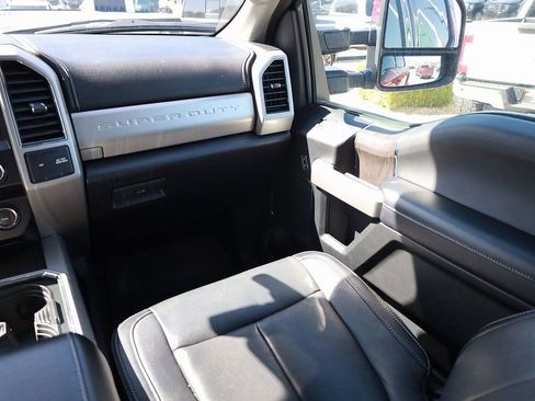 Used 2020 Ford F250 Lariat w/ Lariat Ultimate Package AWD/4WD image 23