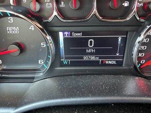 Used 2018 Chevrolet Silverado 1500 LT AWD/4WD image 16