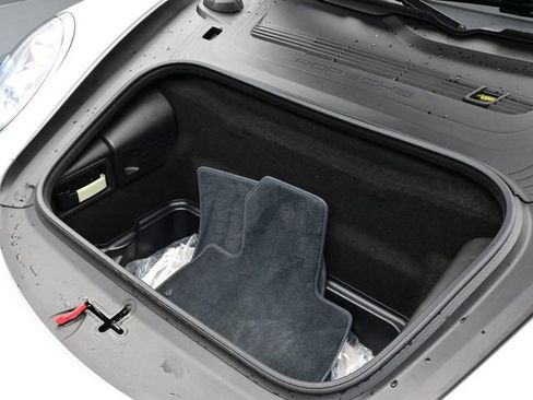 Certified 2018 Porsche 911 Carrera 4 image 17