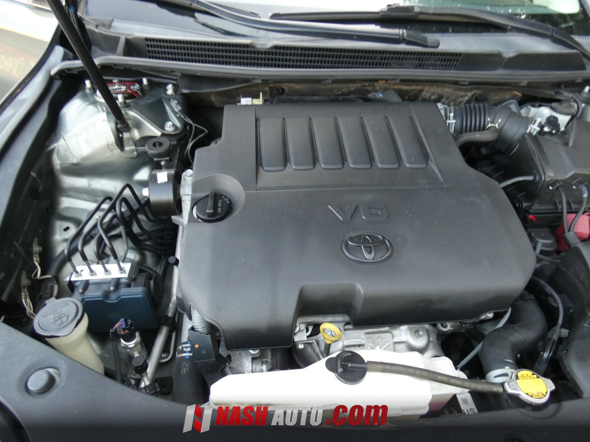 Used 2013 Toyota Avalon Limited FWD image 68