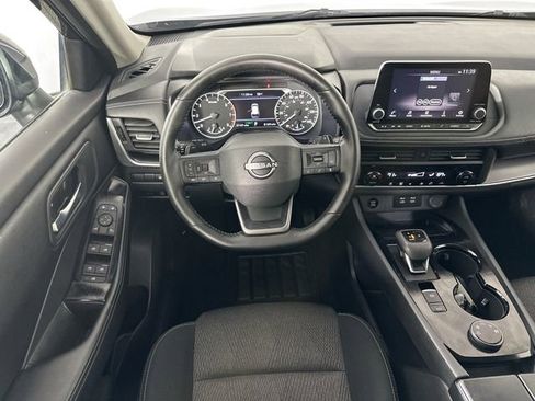 Used 2025 Nissan Rogue SV AWD/4WD image 10