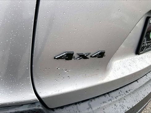 Used 2020 Jeep Cherokee Latitude Plus AWD/4WD image 30