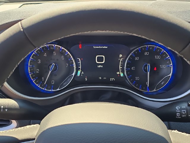 New 2027 Chrysler Pacifica Limited AWD/4WD image 12