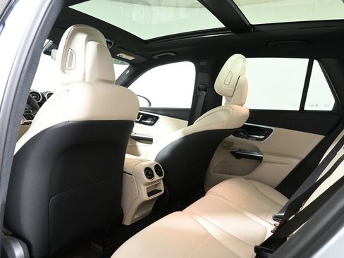 Certified 2026 Mercedes-Benz GLC 300 4MATIC image 32