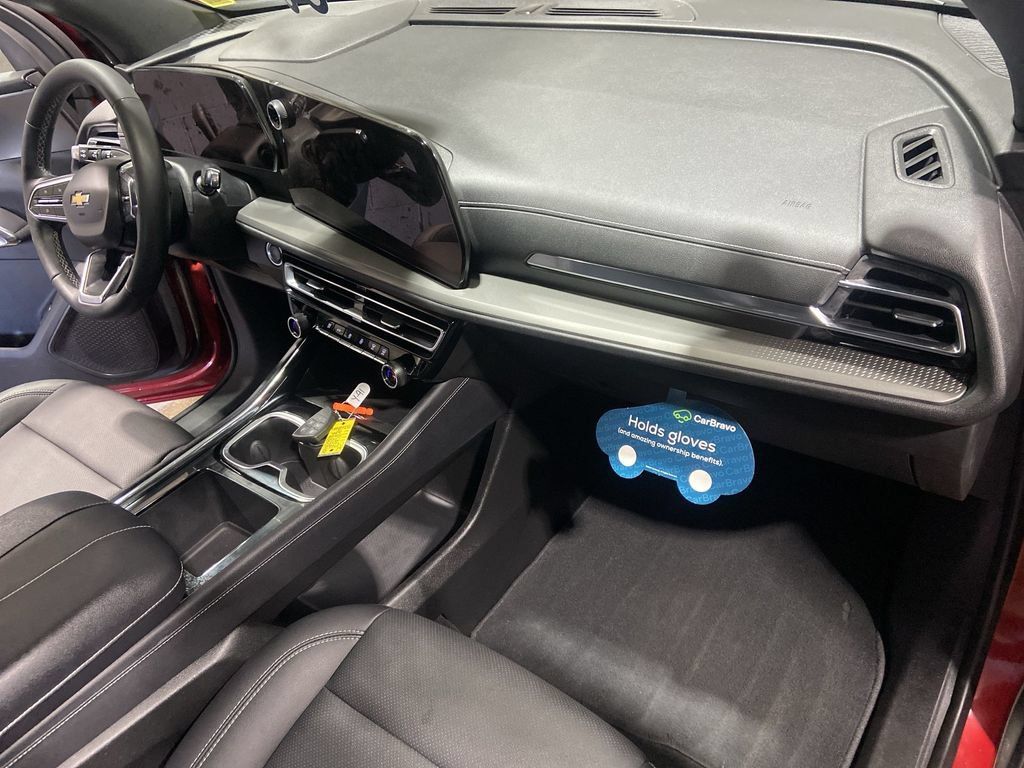 Certified 2025 Chevrolet Traverse LT AWD/4WD image 28