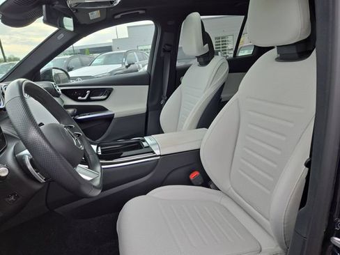 Used 2023 Mercedes-Benz GLC 300 4MATIC image 22