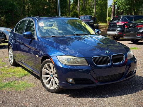 Used 2011 BMW 328i xDrive Sedan AWD/4WD image 1