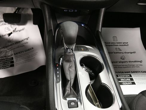 Used 2024 Chevrolet Malibu LT FWD image 16