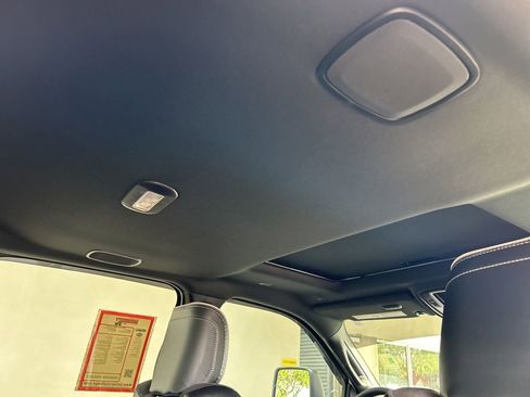 Used 2025 RAM 3500 Laramie image 32