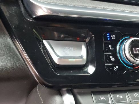 Used 2024 GMC Sierra 1500 Denali AWD/4WD image 25
