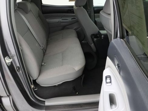 Used 2013 Toyota Tacoma PreRunner w/ Convenience Pkg image 28