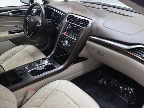 Used 2017 Ford Fusion Energi Platinum FWD image 10