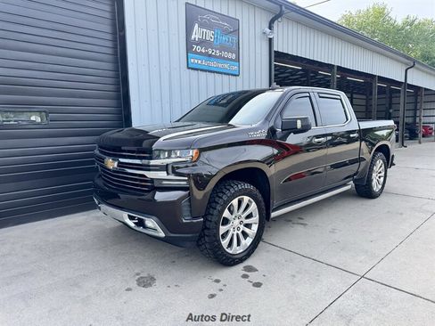 Used 2019 Chevrolet Silverado 1500 High Country w/ Technology Package AWD/4WD image 4