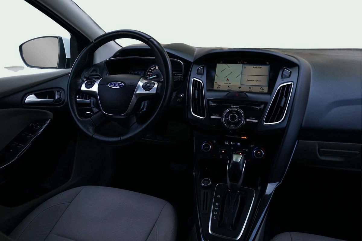 Used 2016 Ford Focus Electric Hatchback FWD image 23